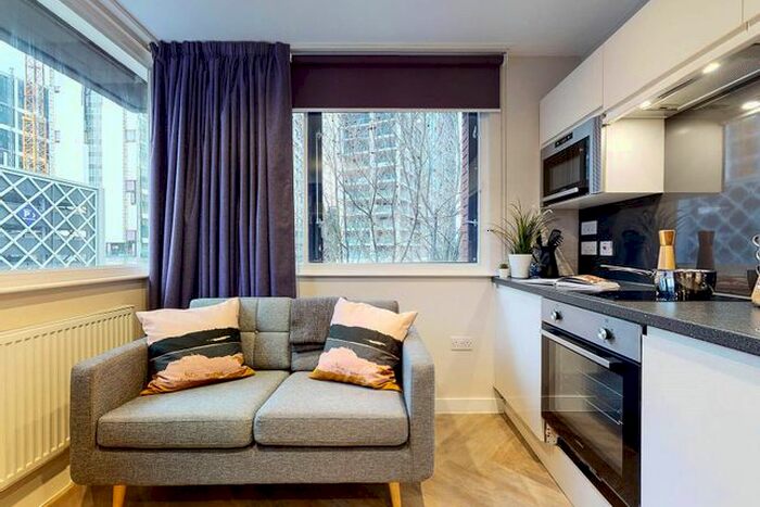 Studio To Rent In Apt, Live Oasis Wade Lane #, LS2