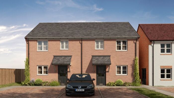3 Bedroom Semi-Detached House For Sale In Manthorpe Chase, Grantham, NG31