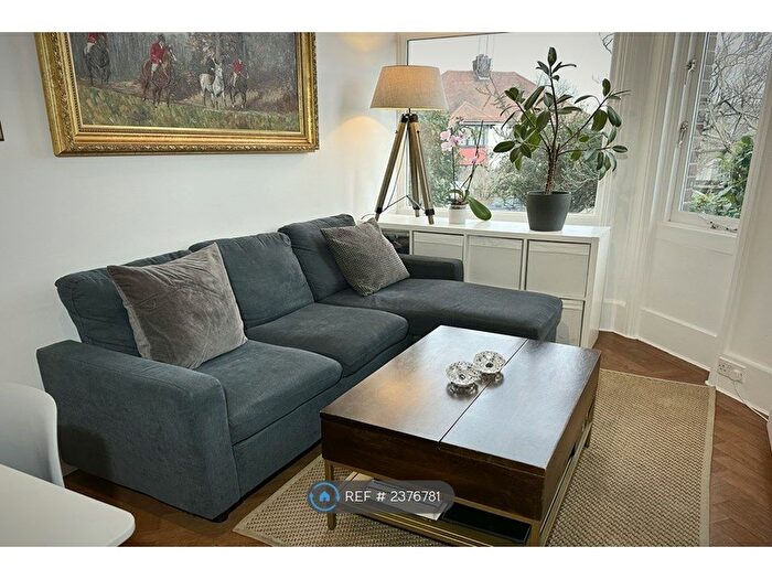 2 Bedroom Flat To Rent In Creighton Avenue, London, N10