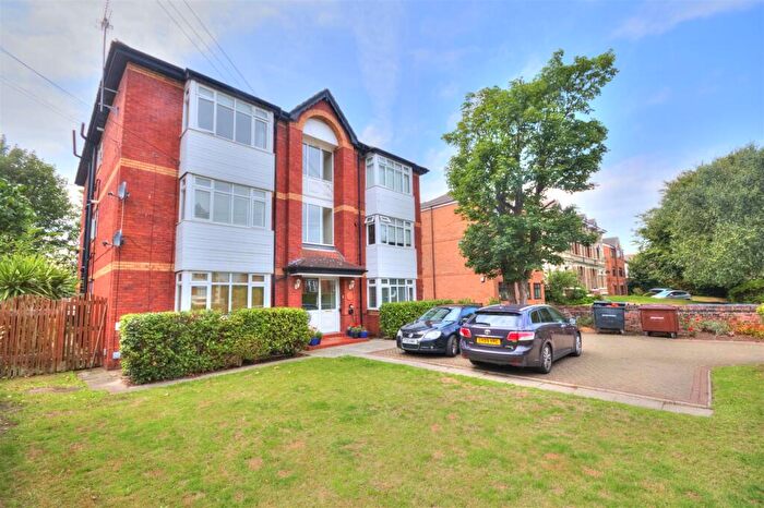 2 Bedroom Flat To Rent In Abbotsford Road, Crosby, Liverpool, L23