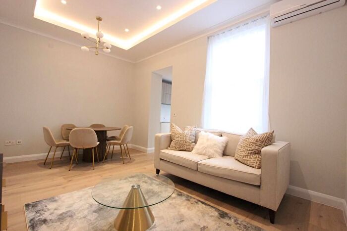 3 Bedroom Maisonette To Rent In Westbourne Park Road, Notting Hill, London, W11