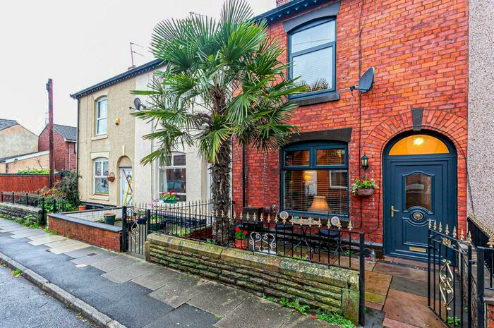 3 Bedroom Terraced House To Rent In High Street, Heywood, Lancashire, OL10