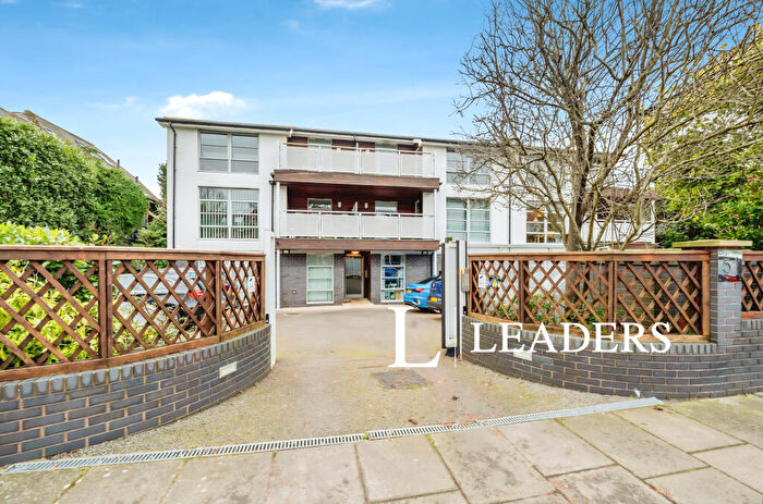 2 Bedroom Flat To Rent In Wilbury Avenue, Hove, BN3