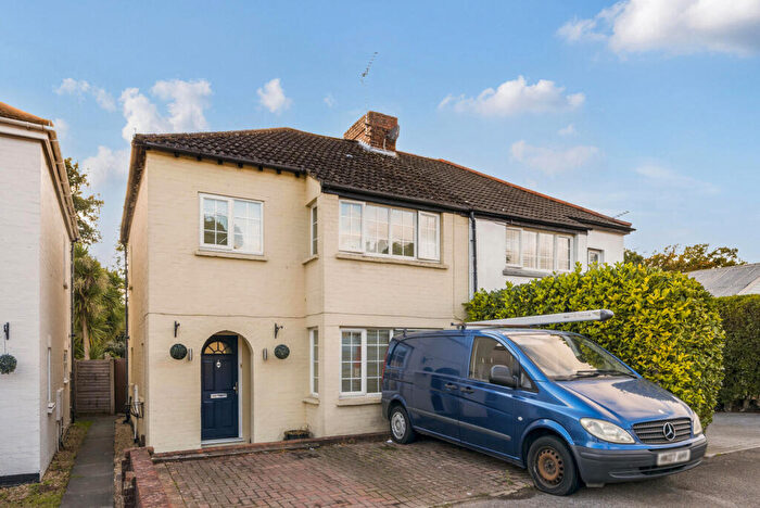3 Bedroom Semi-Detached House For Sale In Kings Road, New Haw, KT15