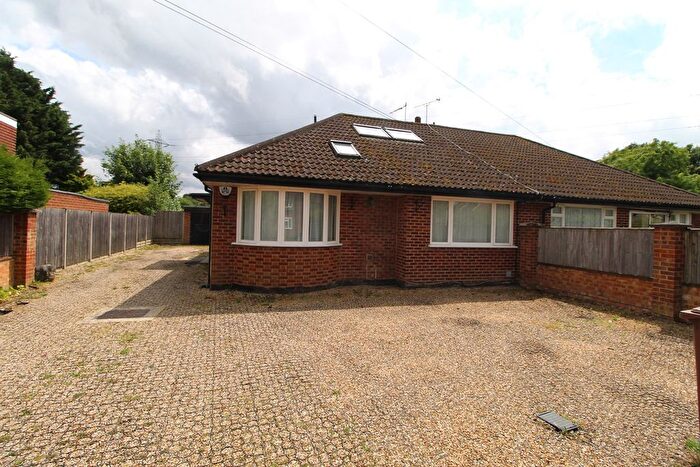 3 Bedroom Bungalow To Rent In Park Avenue, Bushey, WD23