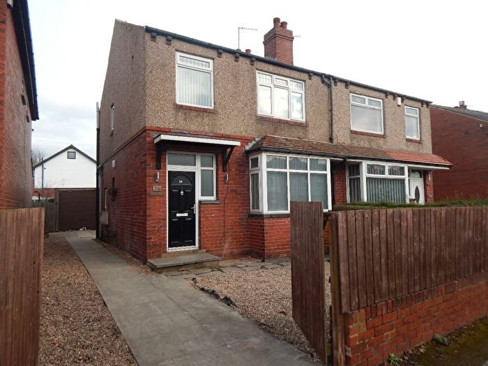 3 Bedroom Semi-Detached House To Rent In Grange Road, Staincliffe, Batley, WF17