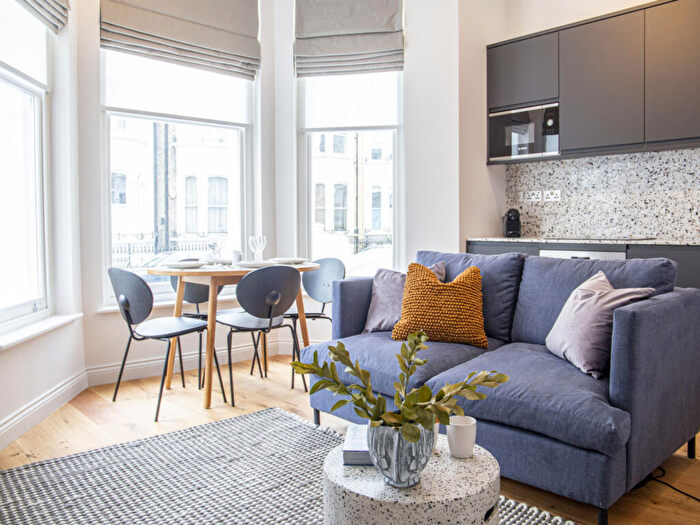 Studio To Rent In Coleherne Road, London, SW10