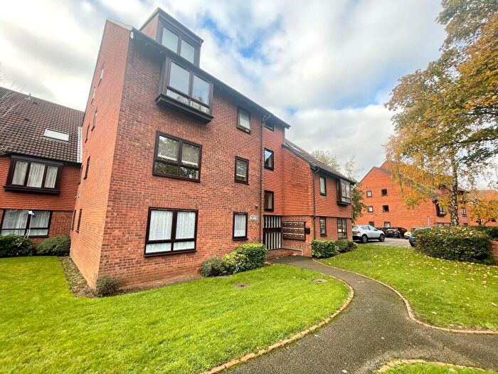 2 Bedroom Flat To Rent In Norfolk House, Kings Norton, B30