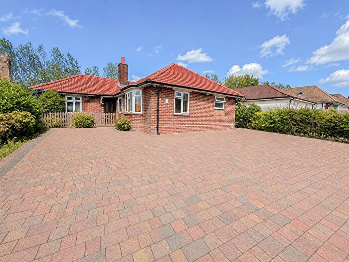 4 Bedroom Detached Bungalow For Sale In Harley Shute, St. Leonards, TN38
