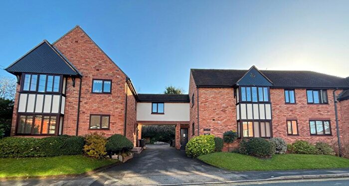 2 Bedroom Apartment To Rent In Rosemary Mews, Kenilworth, CV8