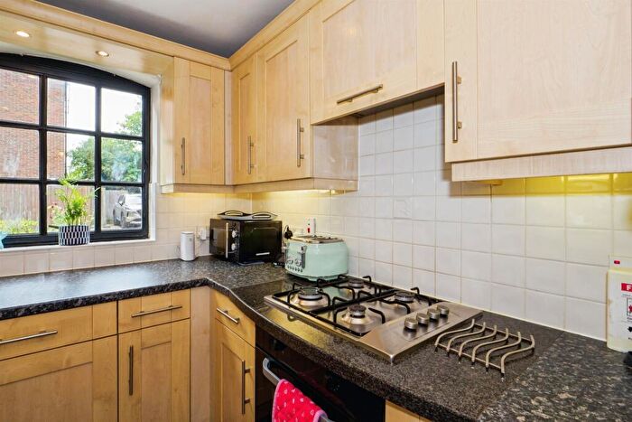 2 Bedroom Flat For Sale In Holters Mill, Canterbury, CT2
