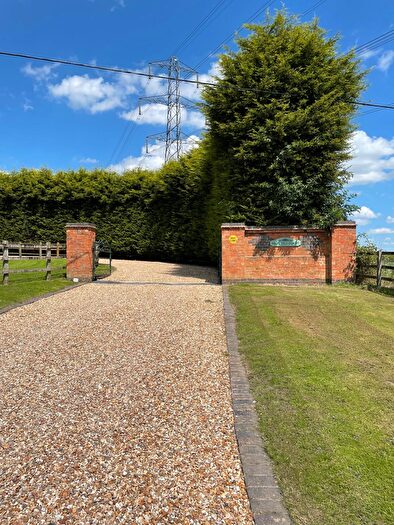 3 Bedroom Barn Conversion For Sale In Wall Hill Road, Coventry, CV7