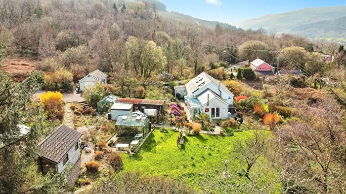 3 Bedroom Detached Bungalow For Sale In Heol Y Graig, Cwmgwrach, Neath, SA11