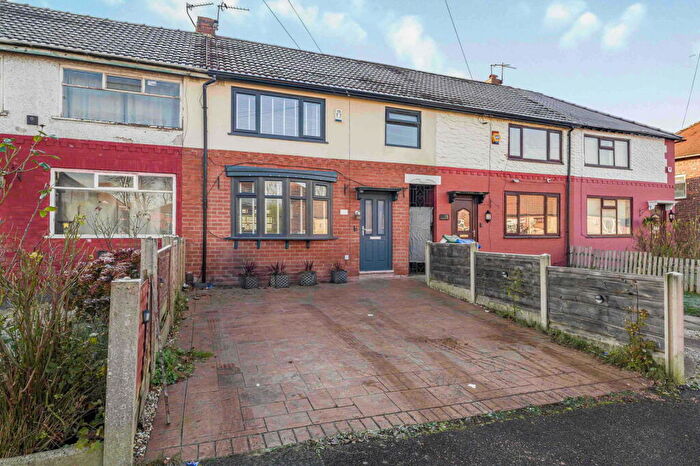 3 Bedroom Terraced House For Sale In Farrar Road, Droylsden, Manchester, M43