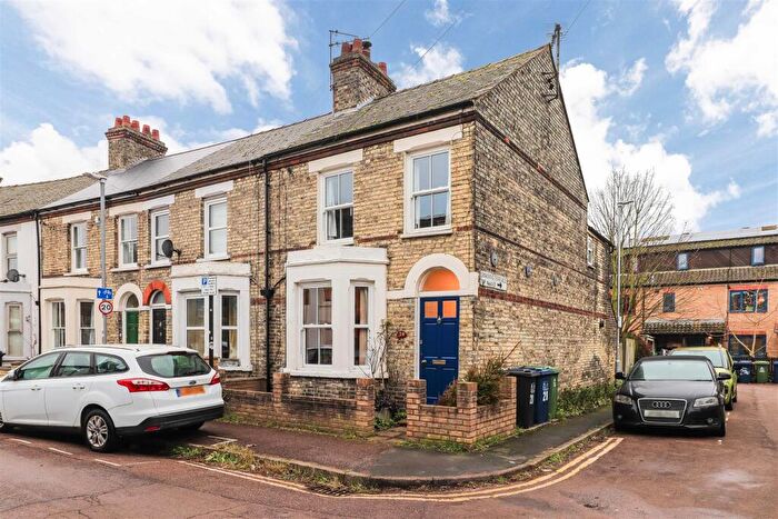 2 Bedroom End Of Terrace House For Sale In Argyle Street, Cambridge, CB1