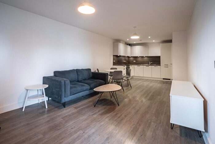 2 Bedroom Flat To Rent In Tennant Street, Birmingham, B15