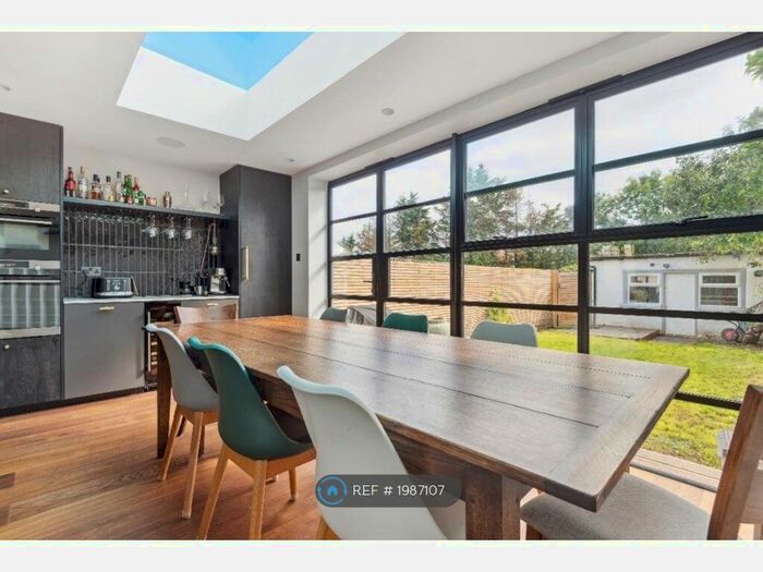 4 Bedroom Terraced House To Rent In Kingsway, London, SW14