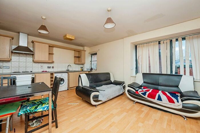 1 Bedroom Flat For Sale In Rickman Drive, Birmingham, B15