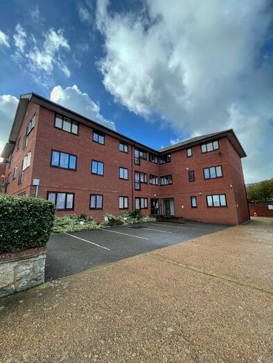 1 Bedroom Flat To Rent In New Street, Newport, PO30
