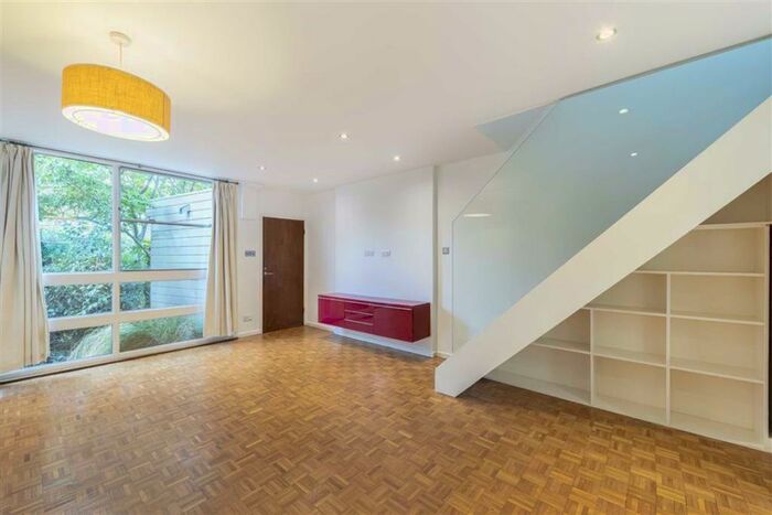 3 Bedroom Terraced House To Rent In The Lane, Blackheath, SE3