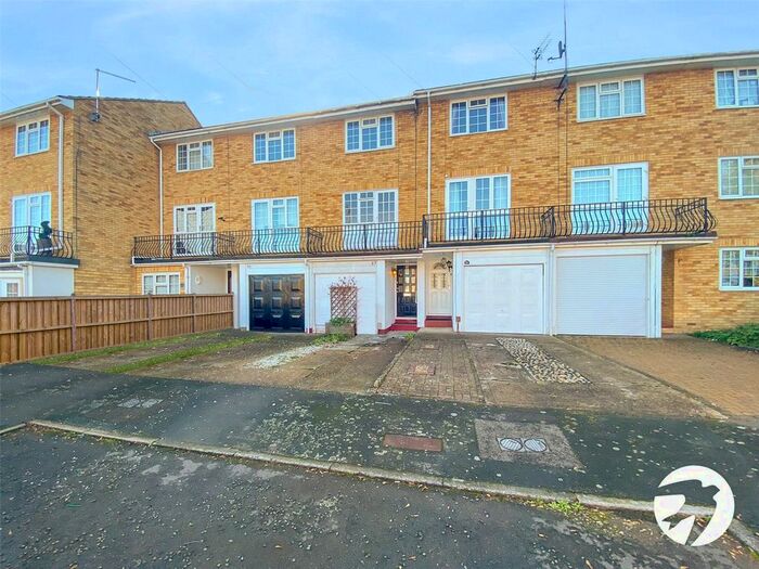 3 Bedroom Terraced House To Rent In Macklands Way, Rainham, Gillingham, Kent, ME8