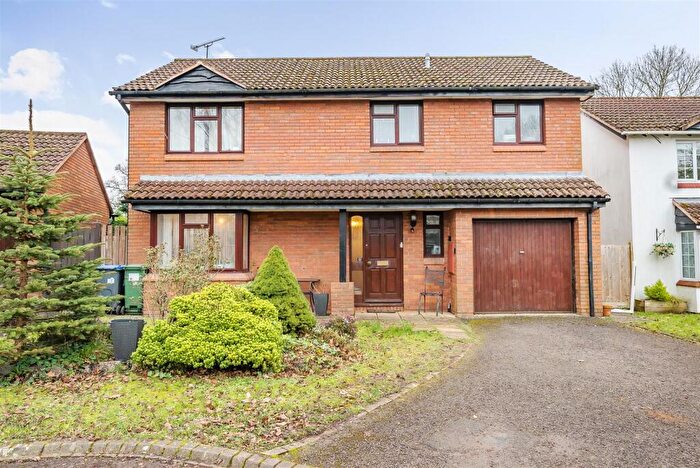 4 Bedroom Detached House For Sale In Ailesbury Close, Chippenham, SN15