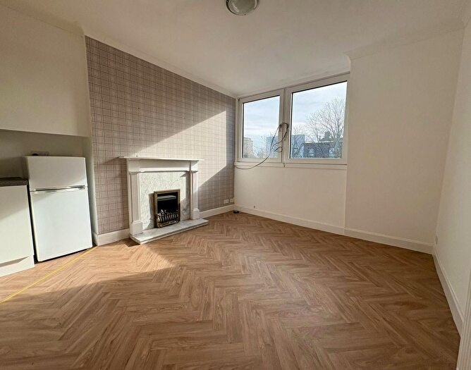 1 Bedroom Flat To Rent In Attic Floor Left, Union Grove, Aberdeen, AB10