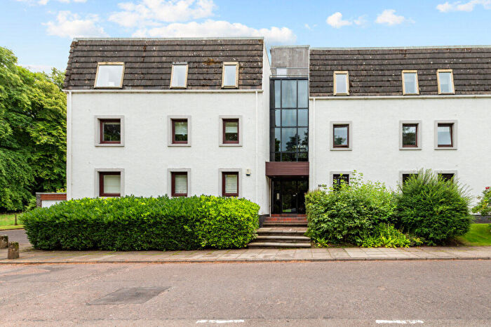3 Bedroom Apartment For Sale In Guthrie Court, Auchterarder, PH3