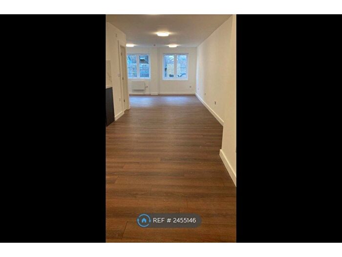 1 Bedroom Flat To Rent In High Street, Grays, RM17