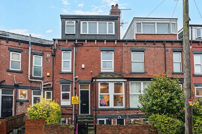 5 Bedroom Terraced House For Sale In Beechwood Terrace, Leeds, LS4