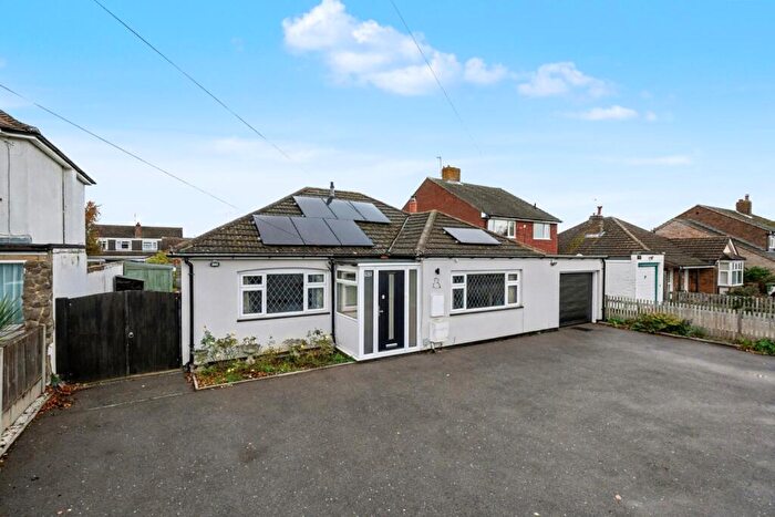 3 Bedroom Bungalow For Sale In College Road, Sittingbourne, Kent, ME10