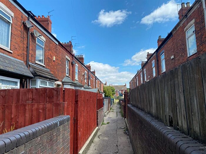 2 Bedroom Terraced House To Rent In Myrtle Avenue, Williamson Street, Hull, HU9
