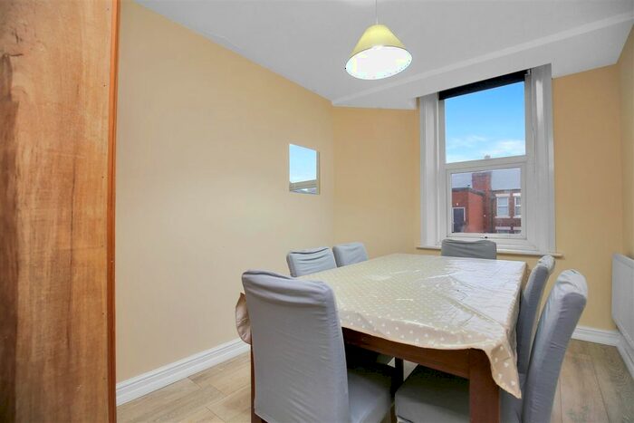 6 Bedroom Maisonette To Rent In Simonside Terrace, Heaton, Newcastle Upon Tyne, NE6