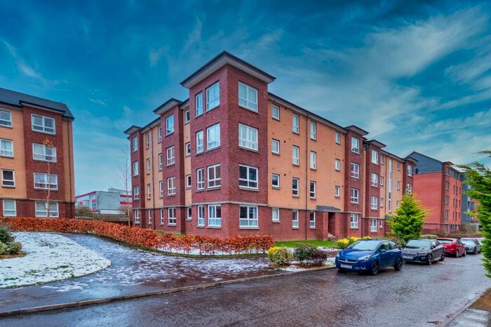 2 Bedroom Apartment To Rent In Springfield Gardens, Flat /, Dennistoun, Glasgow, G31