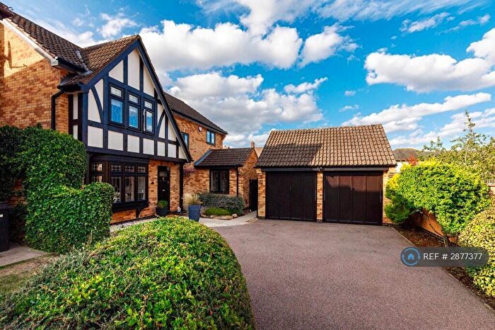 4 Bedroom Detached House To Rent In Launcelot Court, Northampton, NN5