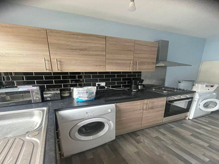 2 Bedroom Property To Rent In Lee Mount Halifax, HX3