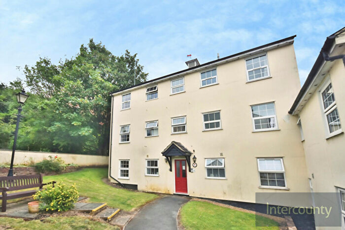 1 Bedroom Apartment To Rent In Red Lion Court, Dane Street, Bishop`s Stortford, Herts, CM23