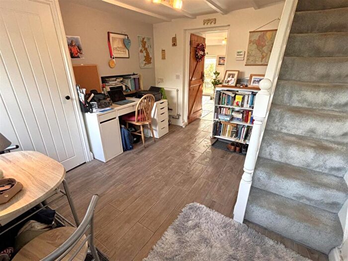 2 Bedroom Cottage For Sale In Calstock Road, Gunnislake, PL18