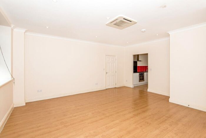 2 Bedroom Apartment To Rent In Horsefair, Banbury, OX16