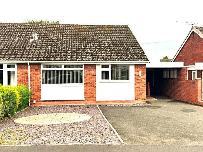 2 Bedroom Bungalow To Rent In Fieldhouse Drive, Telford, Shropshire, TF2