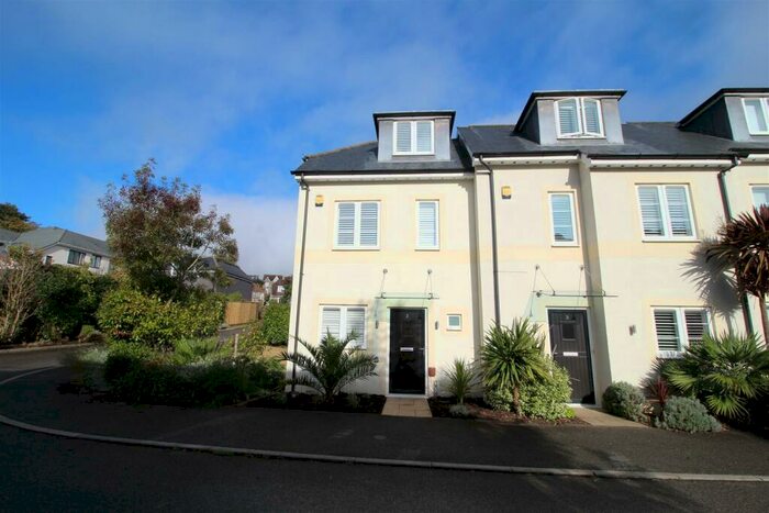 3 Bedroom Town House To Rent In Poole, BH15