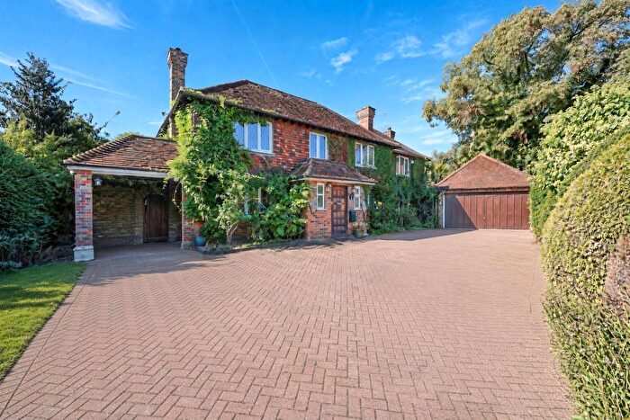5 Bedroom Detached House For Sale In Highfield Drive, Ickenham, UB10
