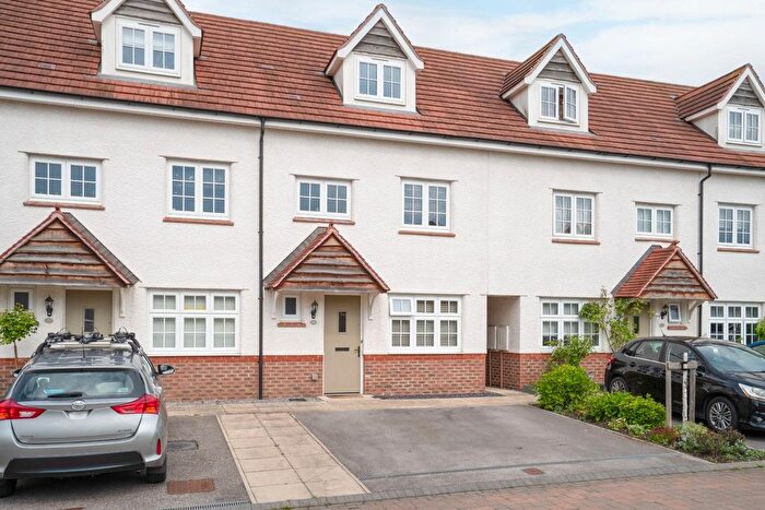 4 Bedroom Town House For Sale In Farro Drive, York, YO30