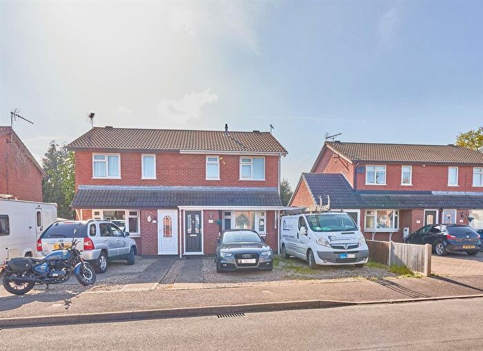 3 Bedroom Semi-Detached House To Rent In Knights Close, Stoney Stanton, Leicester, LE9