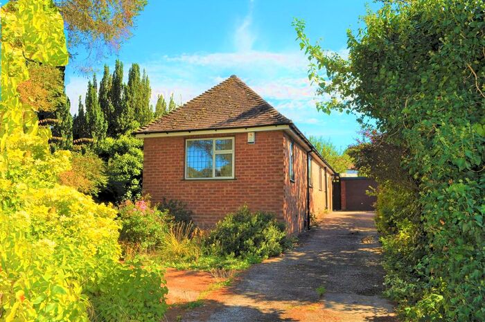 3 Bedroom Bungalow To Rent In Rydes Hill Road, Guildford, Surrey, GU2