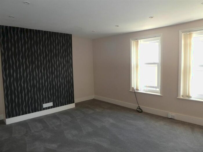 2 Bedroom Flat To Rent In Sandgate Road, Folkestone, CT20