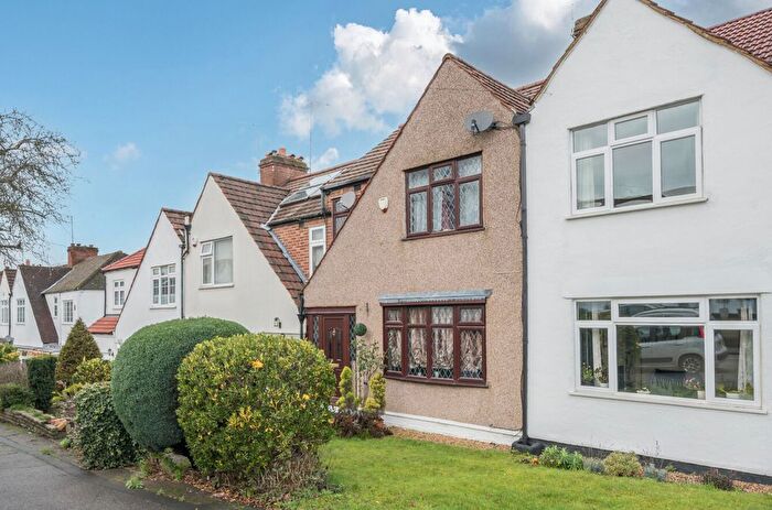 3 Bedroom Terraced House For Sale In County Gate, New Barnet, Barnet, Hertfordshire, EN5