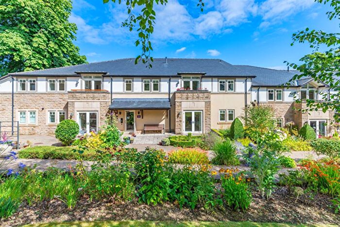 1 Bedroom Flat For Sale In Ben Rhydding Drive, Ilkley, LS29