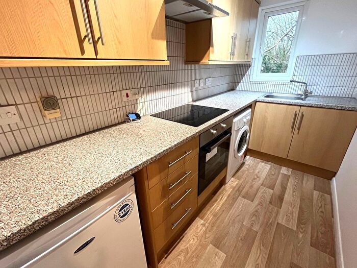 2 Bedroom Flat To Rent In Golf View, Ingol, Preston, PR2