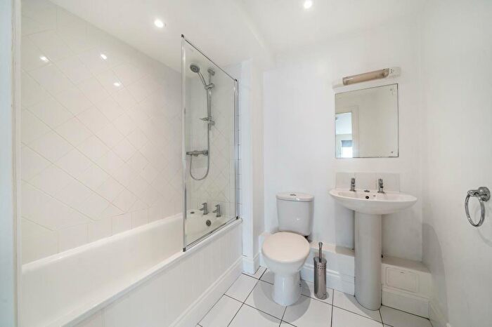 1 Bedroom Flat For Sale In East Oxford, Oxford, OX4